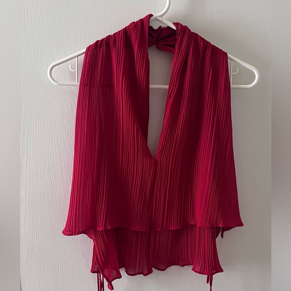 Backless tank